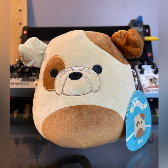 Squishmallows Toys Nwt Griz The Bulldog Squishmallow 7 Poshmark
